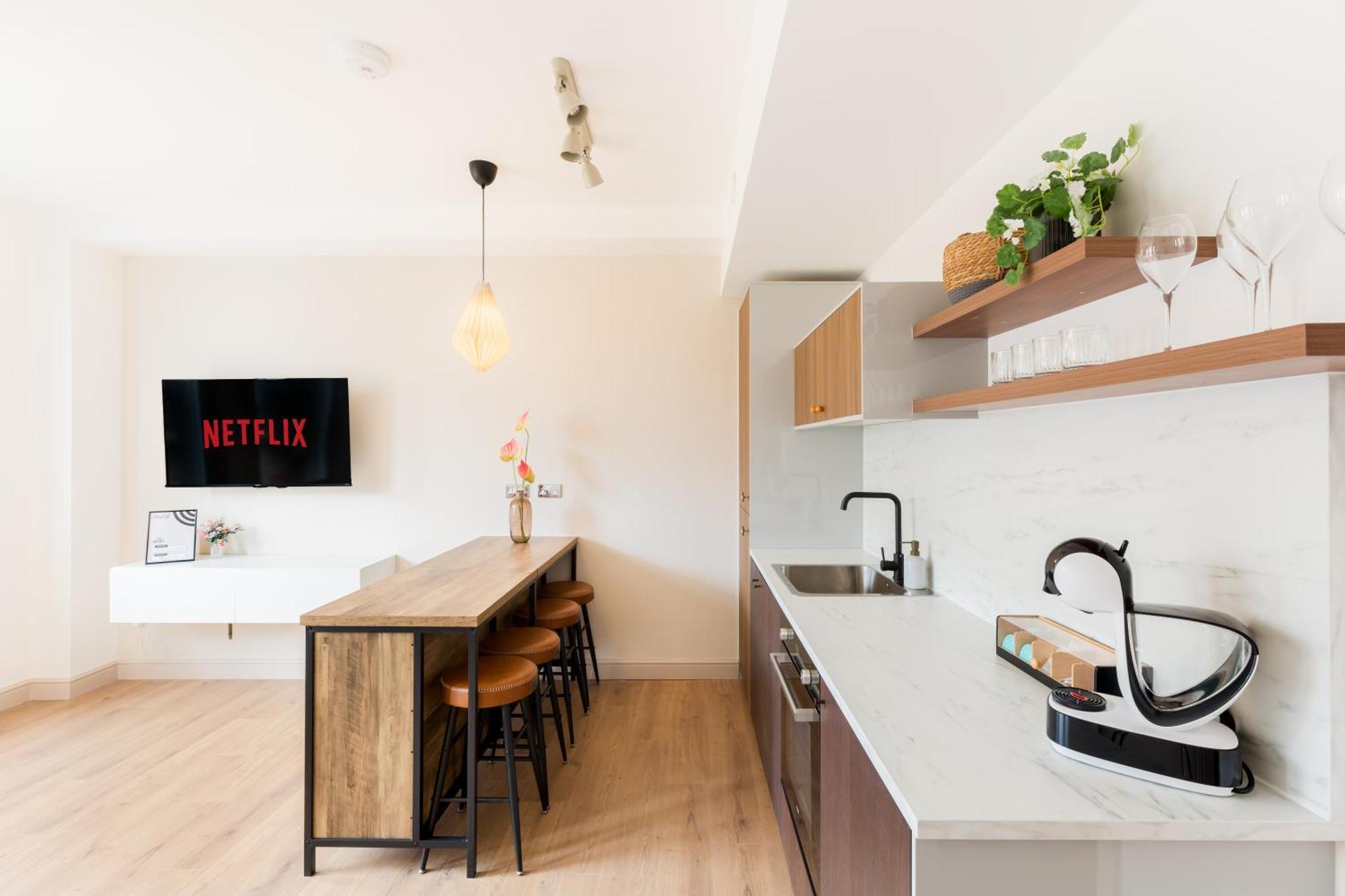 Yasuko Apartment Бирмингем Экстерьер фото